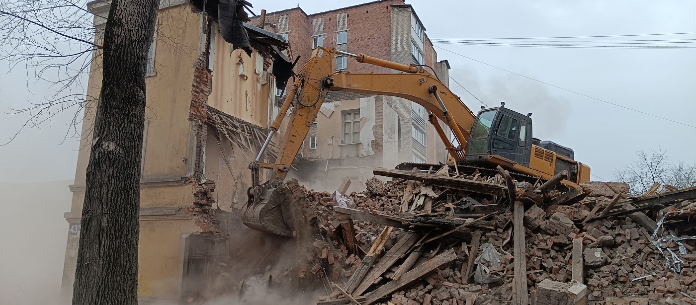 Услуги по сносу и демонтажу старых домов, строений и сооружений в Сосногорске